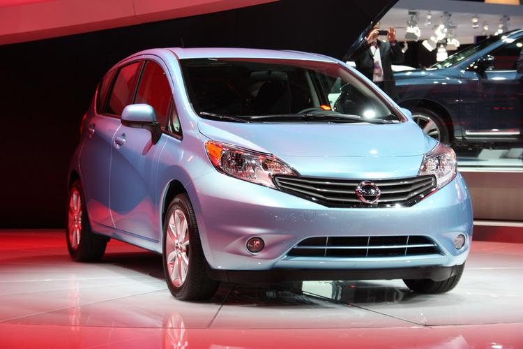 nissan versa note-